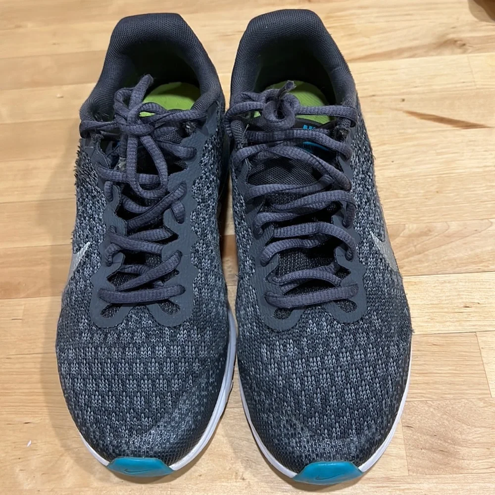 Nike AirMax Running Shoes, size 6 - Picture 11 of 12